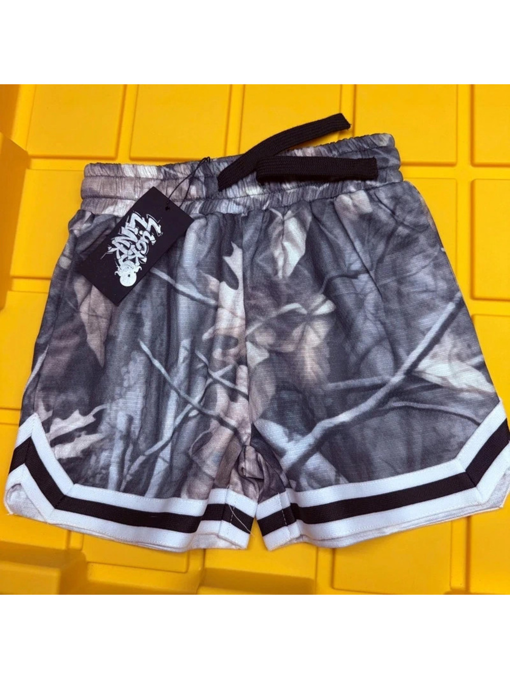 Lucky link tree camo basketball shorts